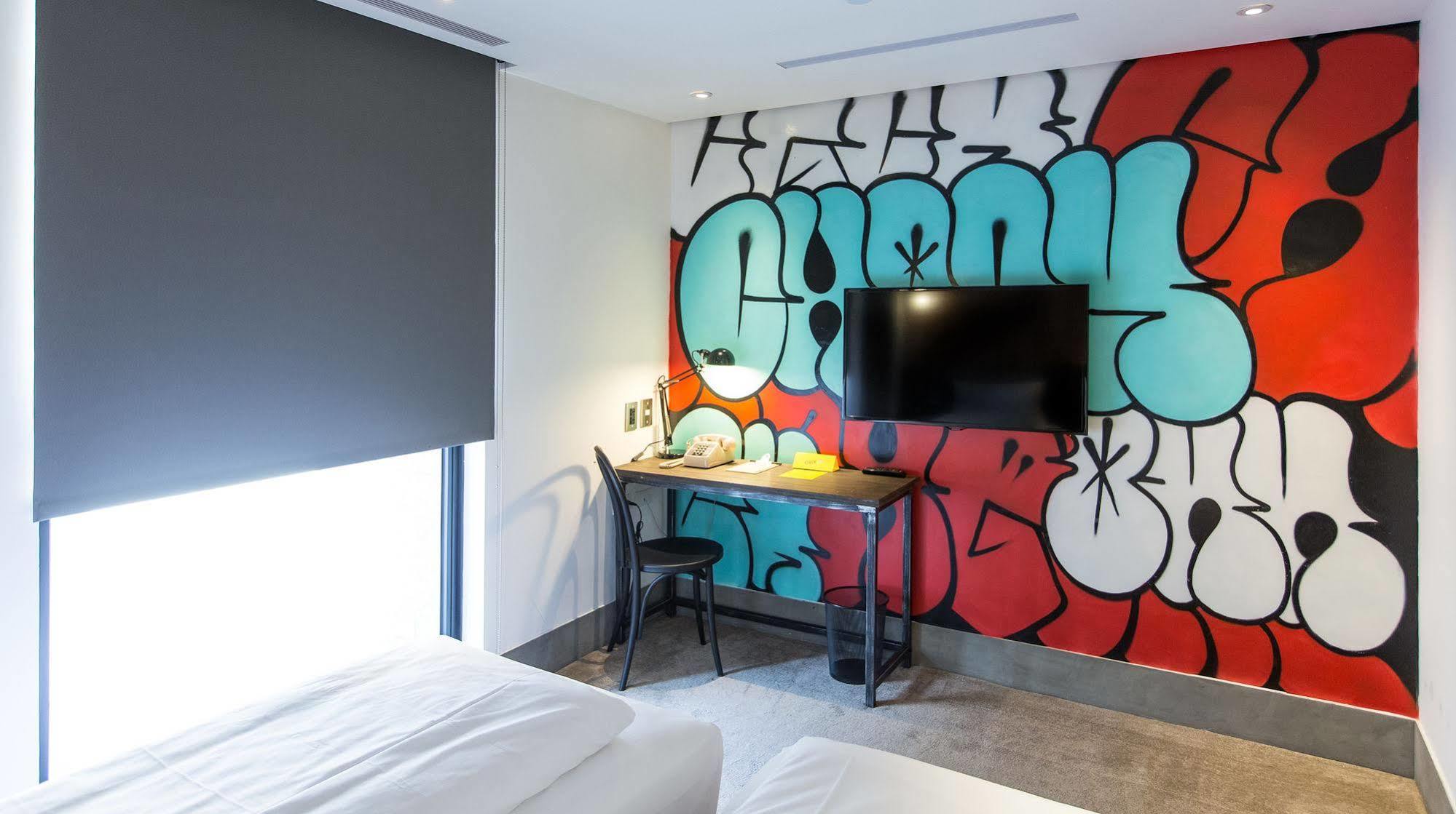Check Inn Taipei Songjiang Luaran gambar
