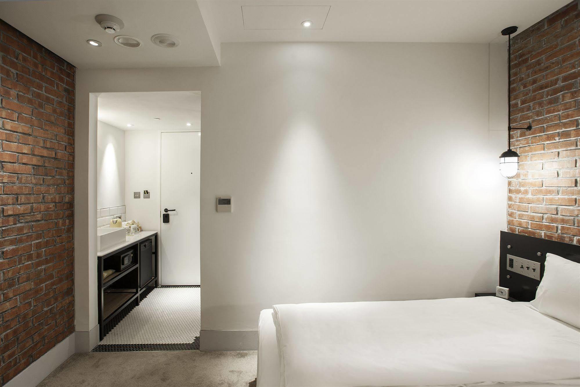 Check Inn Taipei Songjiang Luaran gambar